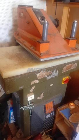 Machine à refendre le cuir ATOM SE15 15 tonnes avec transformateur 220V