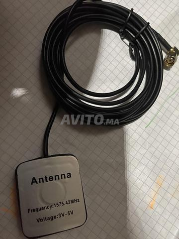 Antenne GPS active pour la réception de signaux. - 2