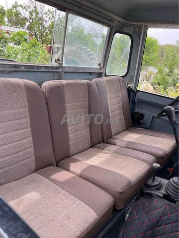 Land Rover 109 - 2