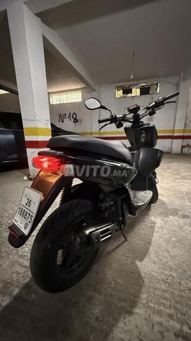 Yamaha Slider stunt - 2