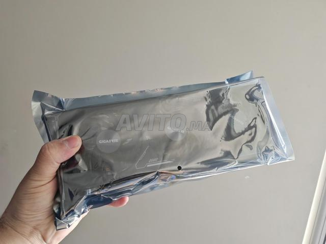 GIGABYTE GeForce RTX 5070 WINDFORCE 12G neuve - 2