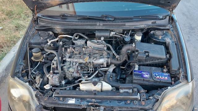 Toyota Corolla. 2004. Diesel. Tout option - 2