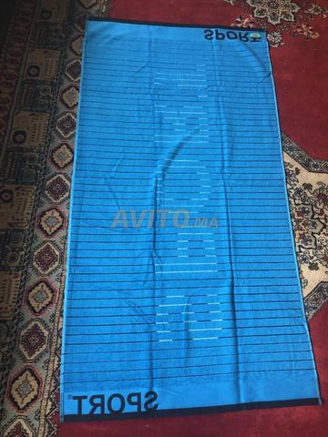 Grande serviette de sport / plage bleue - 2