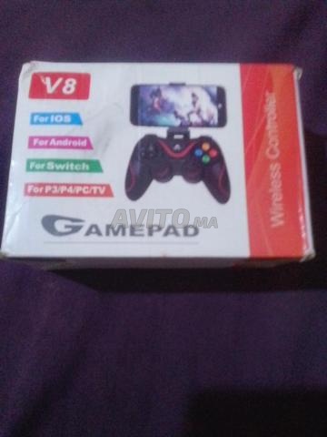 manette v8