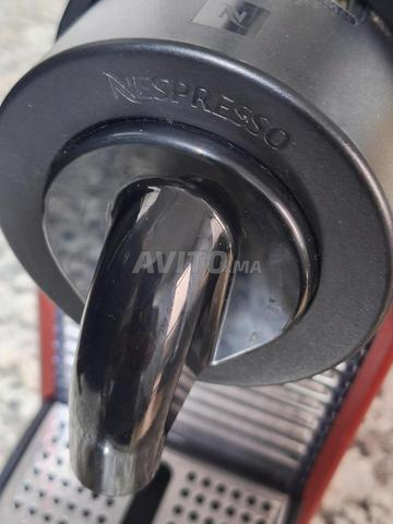 Machine à café Nespresso Essenza Mini (DeLonghi) à vendre - 2