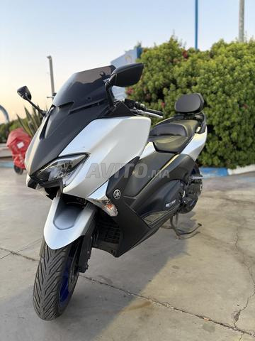 Tmax 530 SX - 2
