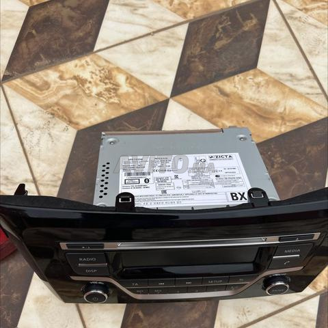 Feux arrière et radio Qashqai - 2