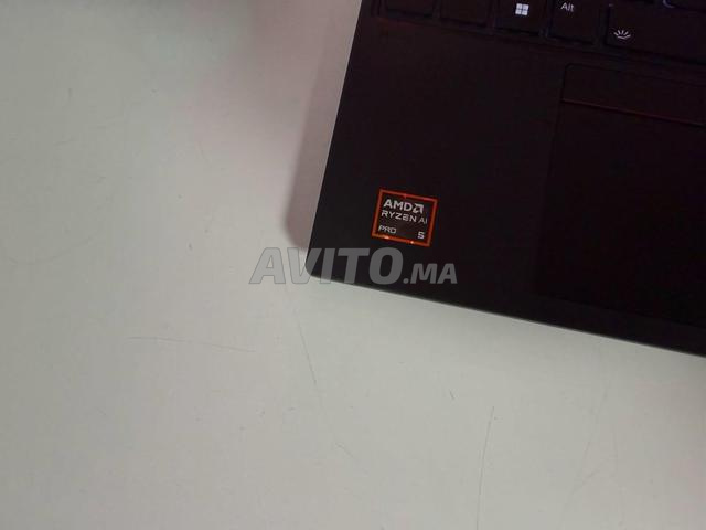 محطة عمل Thinkpad P14s 2025 Ryzen Pro 64GB DDR5