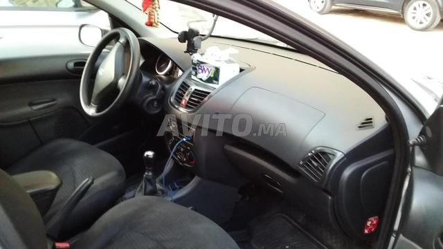 Peugeot 206 modèle 2010 essence - 2