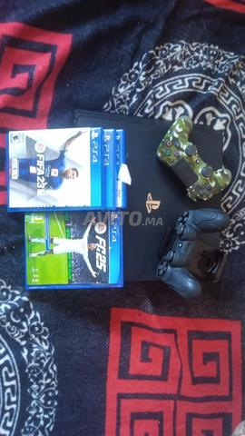 PS4 en très bon état - 2