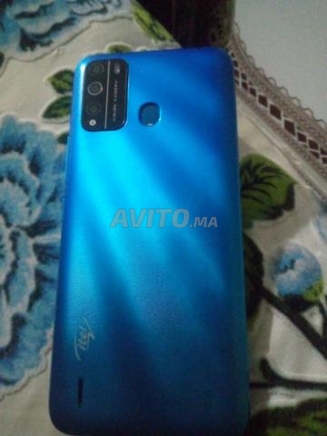 Téléphone Atel - 2