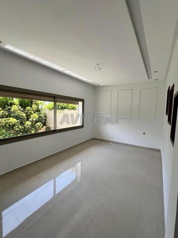 Superbe Villa de 6 Chambres avec Piscine - 2