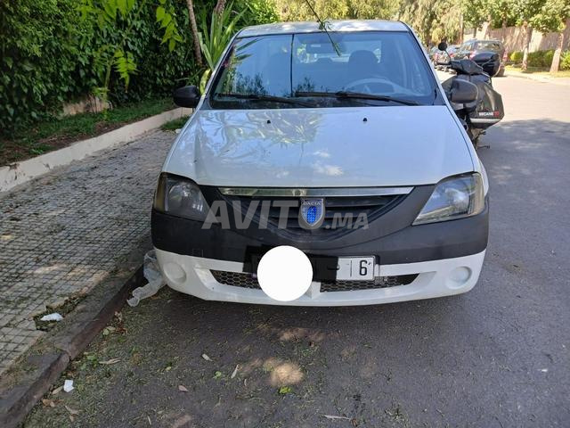 Je vends une Dacia Logan de 2007 en bon état. - 2