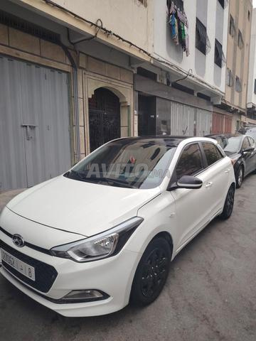 Hyundai i20 essence modèle 2019 boîte automatique - 2