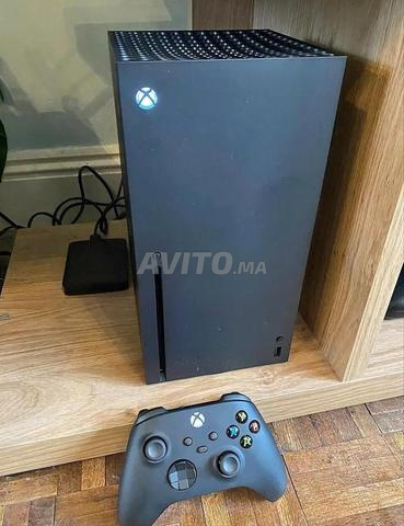 Xbox Series X مع 2 يد تحكم - 2