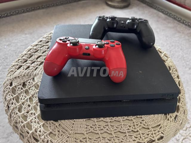 PS4 Slim Flashée (FC 25, GTA...) 2 Manettes - 2