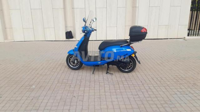 Scooter Capucino 2021 4T excellent état 80Cc - 2