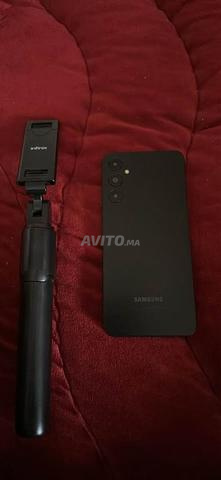 Samsung A05s 128Go avec support - 2