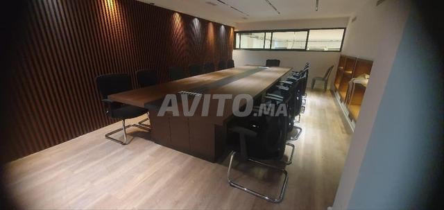 TABLE DE RÉUNION EN BOIS