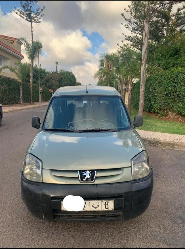 Peugeot Partner modèle 2008 en bon état.
