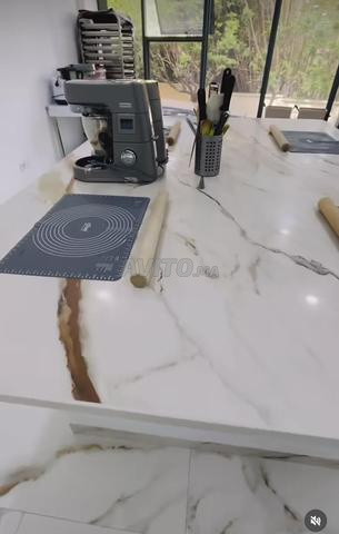 Cuisine équipée sans électroménager plan marbre