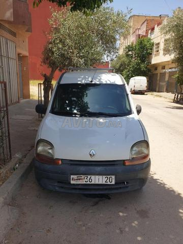 Voiture à vendre en bon état pour le travail