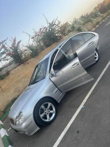 Mercedes-Benz 220 Diesel Automatique 2004