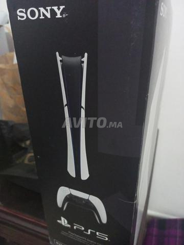 PS5 slim digital neuve - 2