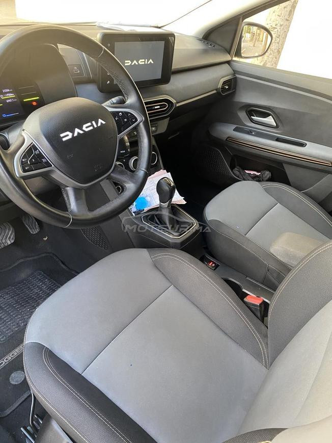 Dacia hybrid automatic mod 2025