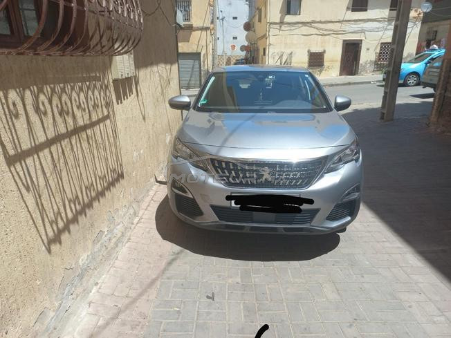 سيارة للبيع بحالة جيدة