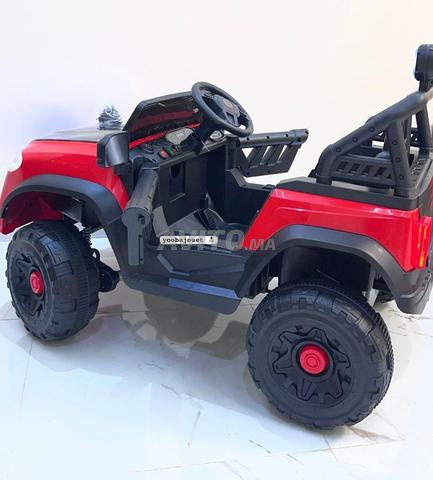 VOITURE ÉLECTRIQUE MERCEDES 4x4 12V