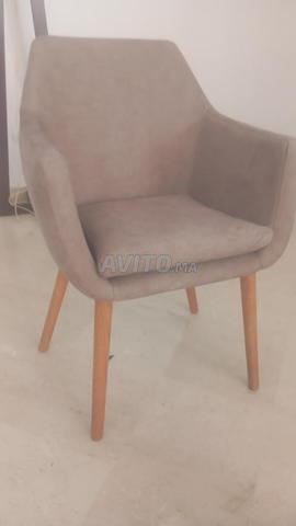 4 chaises à vendre - 2
