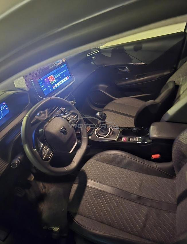 Peugeot 208 Diesel Manuelle 2024 à Tanger