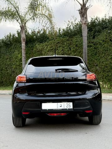 Peugeot 208 très bon état - 2