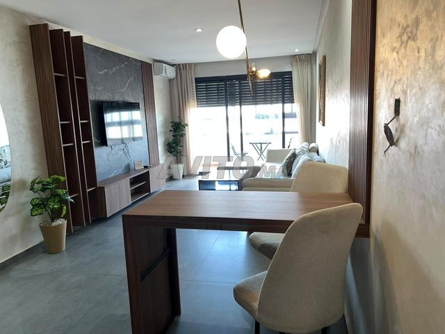 Studio à roches noires vu sur mer 🌊 - 2