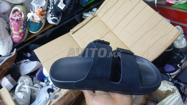 صندل نسائي أنيق وجميل. تواصل معي إذا كنت مهتماً. - 2