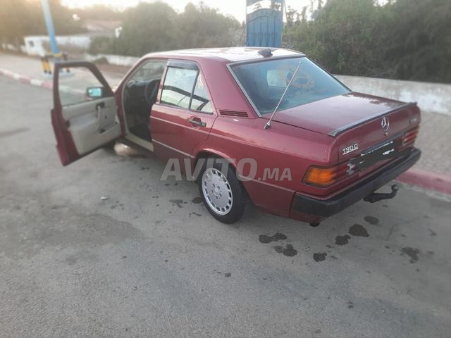 Mercedes 190 - 2