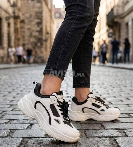 Baskets confortables blanches et noires - 2