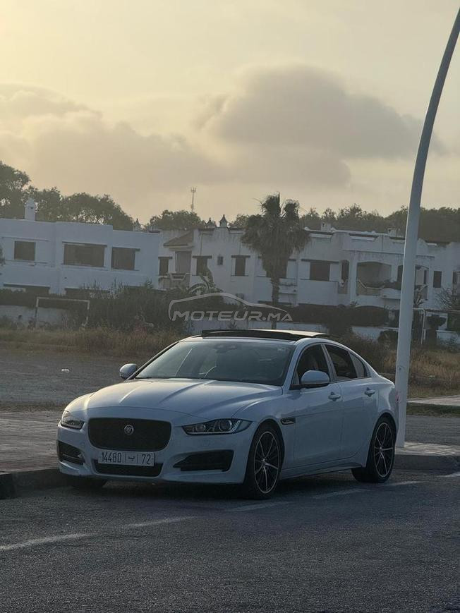 Jaguar Xe R sport excellent état 