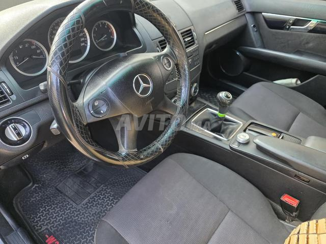 Mercedes-Benz 220 Diesel Manuelle 2010 à Khemisset - 2