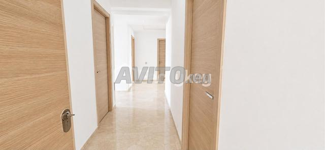 Appartement de 187 m² à Dar Bouazza - 2