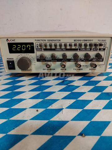 مولد الوظائف FG-202C - 2