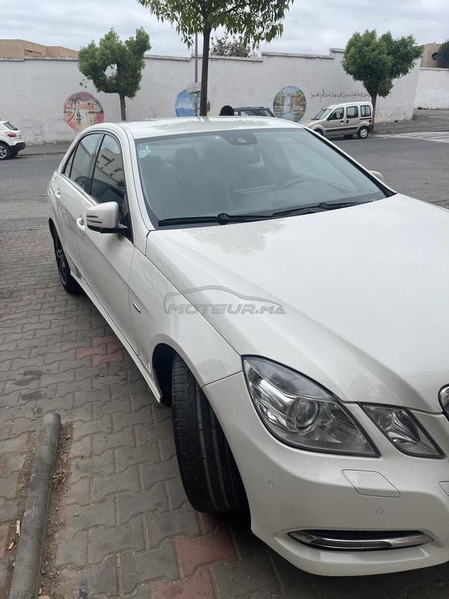 Mercedes classe E en parfait état 