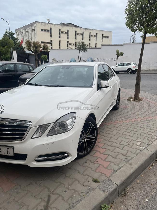 Mercedes classe E en parfait état 