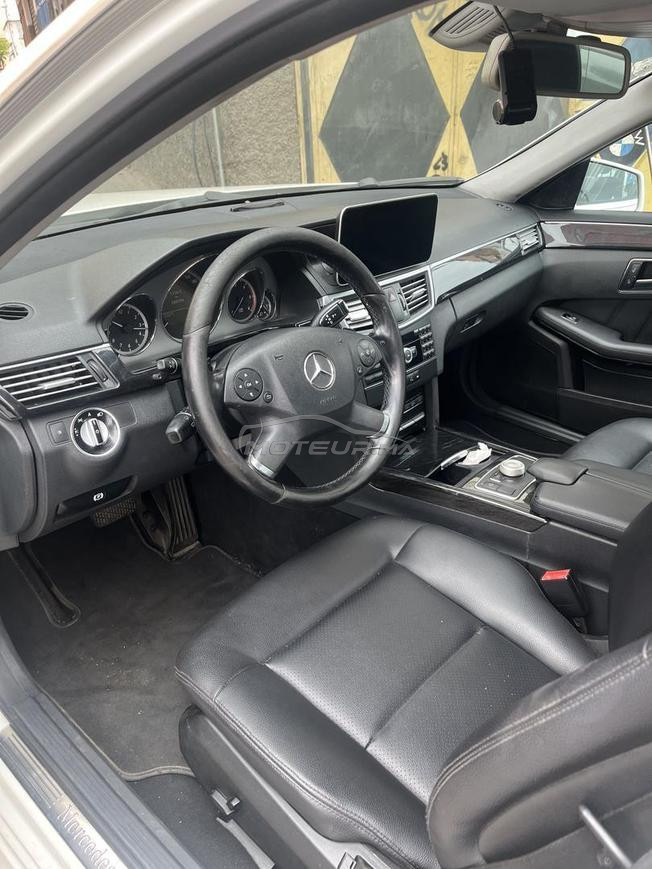 Mercedes classe E en parfait état 