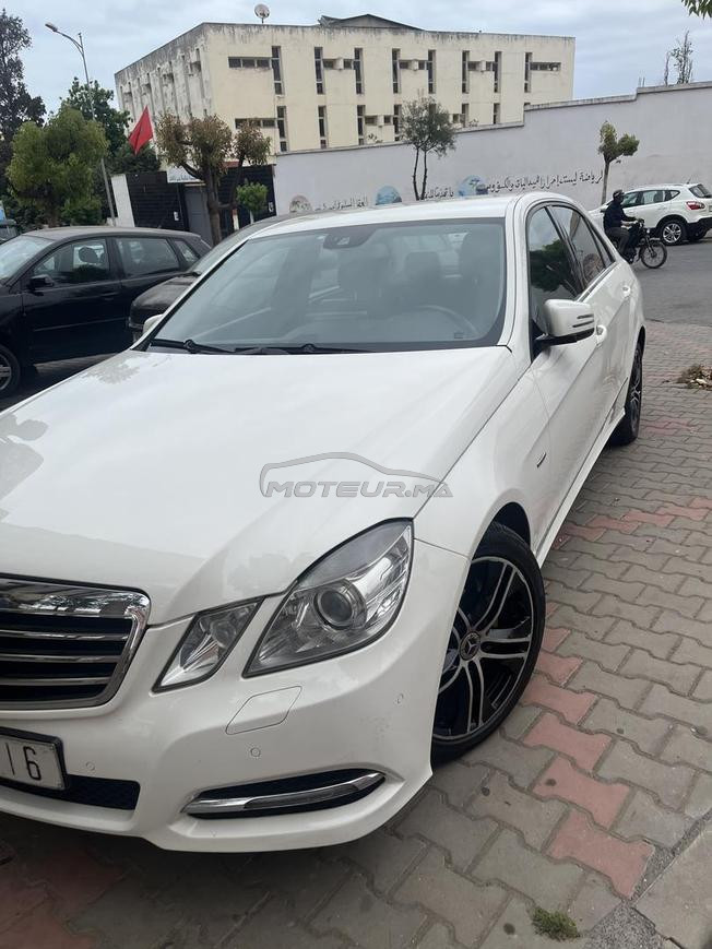 Mercedes classe E en parfait état 