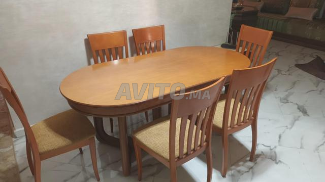 Table à manger avec tabouret - 2