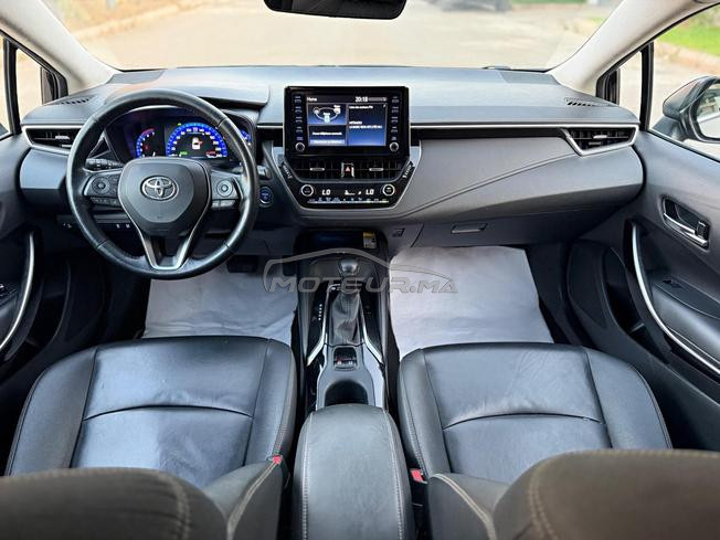 Toyota corolla hybrid 1er main 