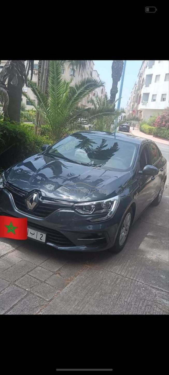Renault sedan 