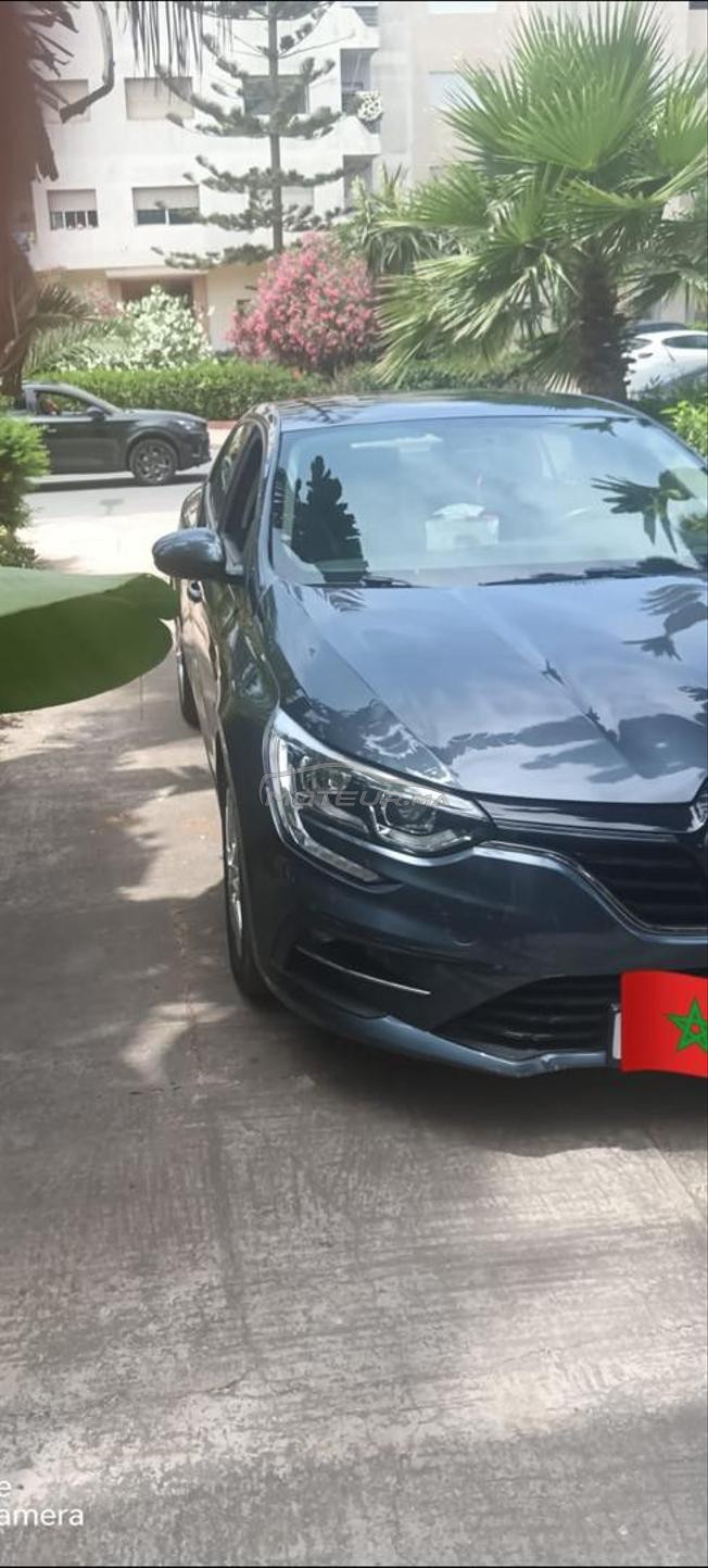 Renault sedan 